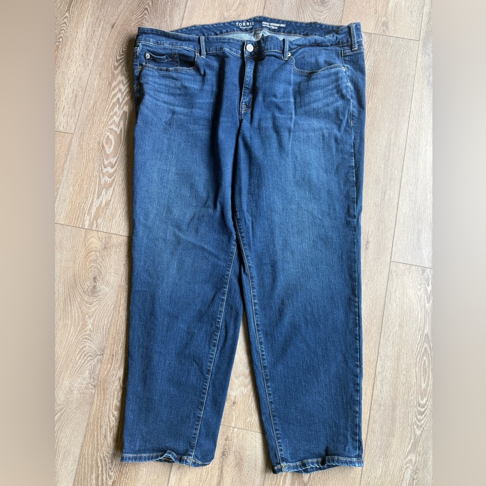 Torrid Women’s Relaxed Fit Boyfriend Ankle Jeans
